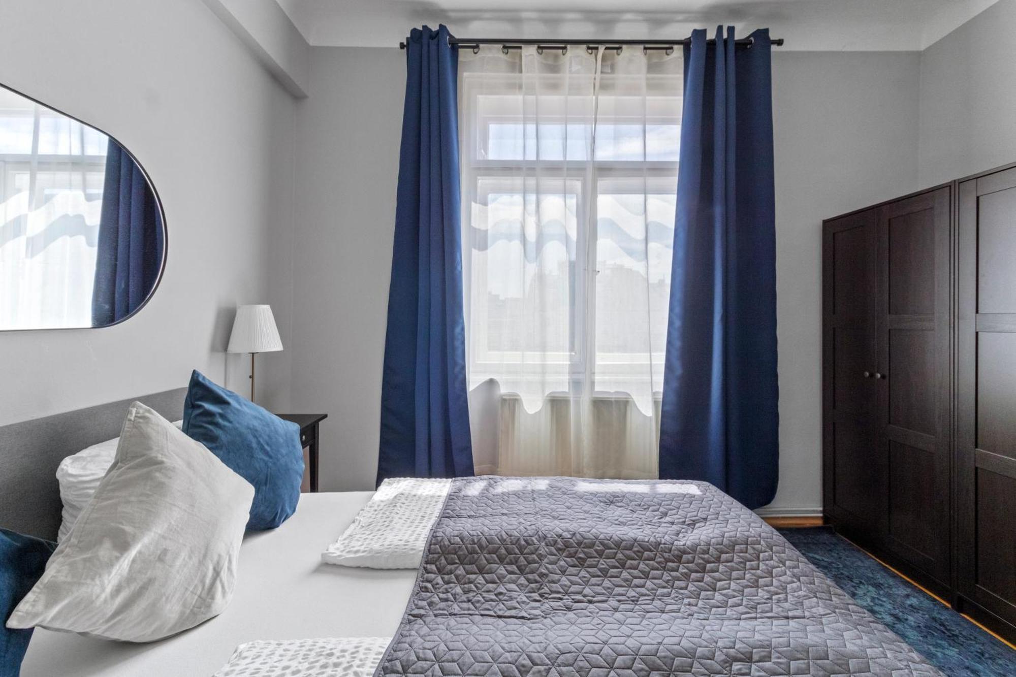 French Balcony - 45M² - Szeneviertel Apartment Vienna Exterior photo