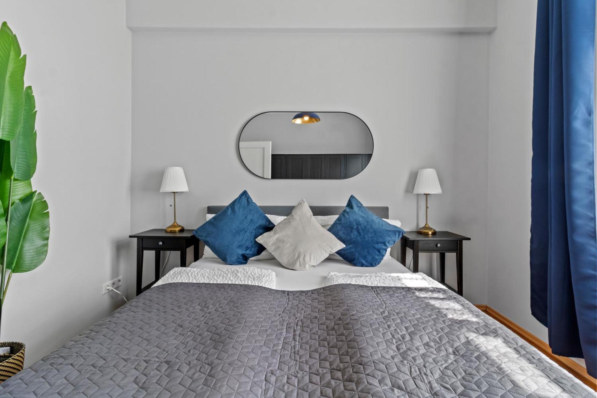 French Balcony - 45M² - Szeneviertel Apartment Vienna Exterior photo